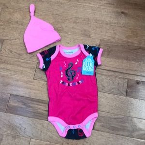 NWT treble maker girls onesie with hat 6-12mo